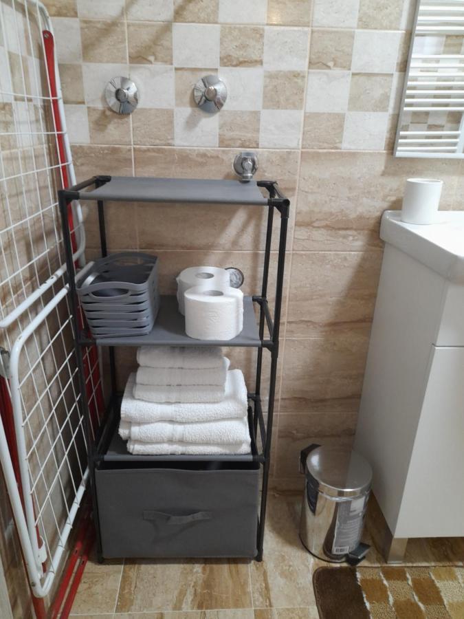 Studio Apartments Adian Кореница Экстерьер фото
